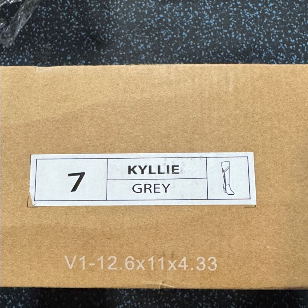 Journee Kyllie Boot gray - Picture 3 of 3